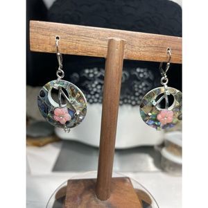 Silver tone abolone earrings 